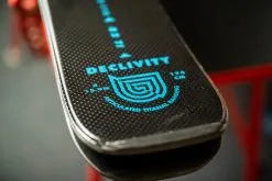 Armada DECLIVITY 82 Ti + Strive 11 22/23 -Tilbud Dalbello Butik 17024 2023 Armada Declivity 82 Ti 5 studio scaled 1024x1024 1