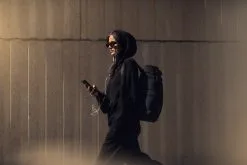 DB The Strøm 20L Rygsæk -Tilbud Dalbello Butik 241 2E01 TheStroem20LBackpack BlackOut lifestyle lowres 2