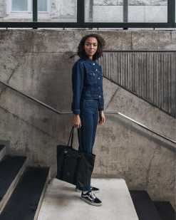 DB The Æra 25L Tote 9 DB The Æra 25L Tote -Tilbud Dalbello Butik TheAEra25LTote 6 1944x ddfd29bd f1d3 400a 9bea a203b1b90f1c